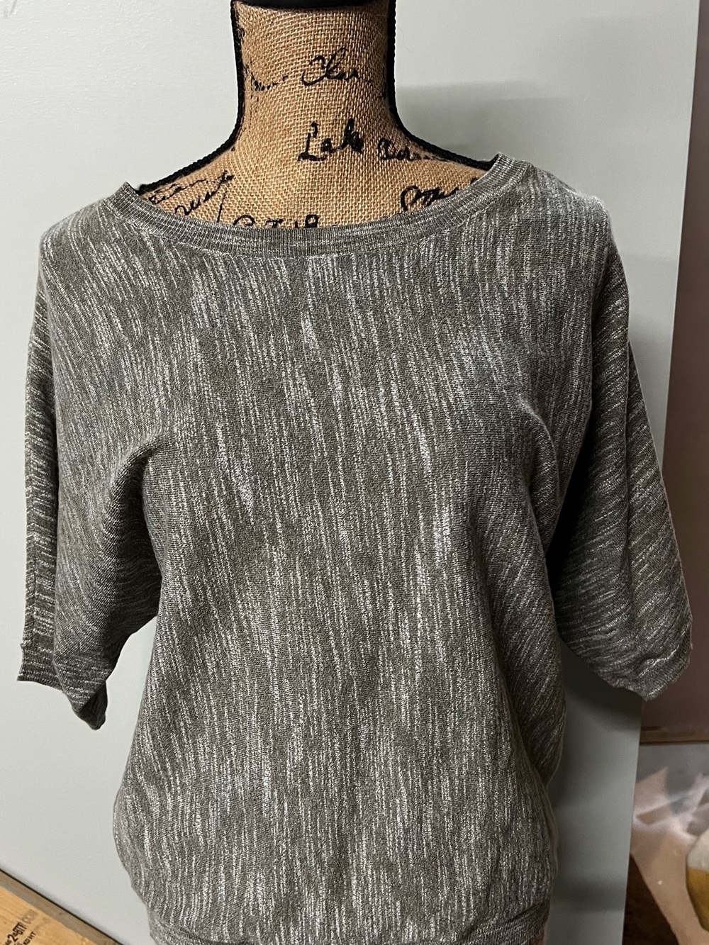 DKNY Heathered Gray Short-Sleeve Sweatshirt
